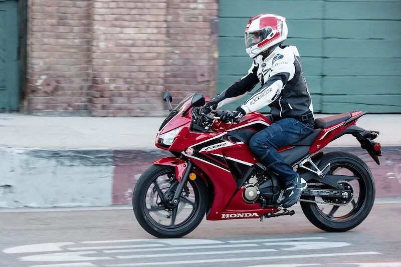 Honda CBR300R là lựa chọn đáng cân nhắc dành cho người mới chơi